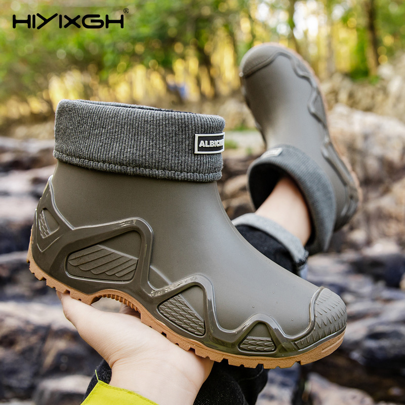 รองเท้าบูทกันฝนสำหรับผู้ชายแบบ - Fishing Boots บทวิจารณ์และราคา